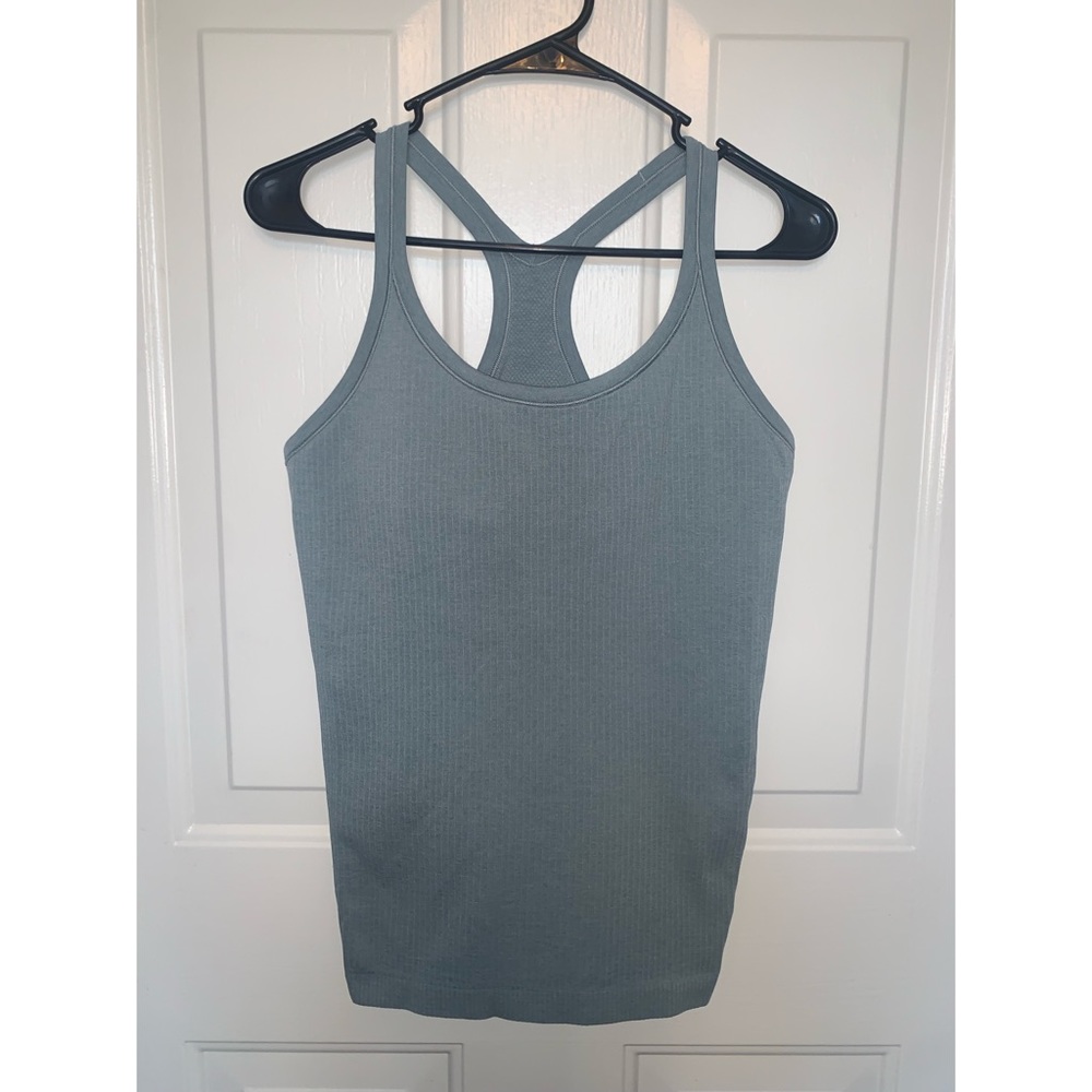 Lululemon ribbed tank with built in bra (size 10)